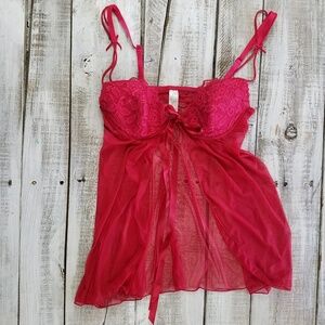 Cabernet Women top size S intimates red lace solid